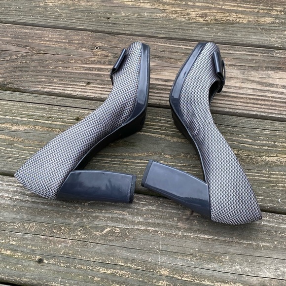 Ann Marino silver gray pumps sz 10 block heel fabric upper with bow - Picture 9 of 16